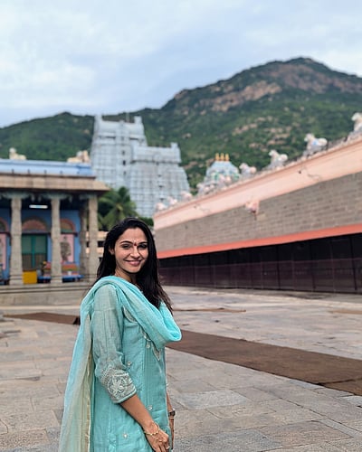 அண்ணாமலையார் தரிசனம்... ஆண்ட்ரியா!