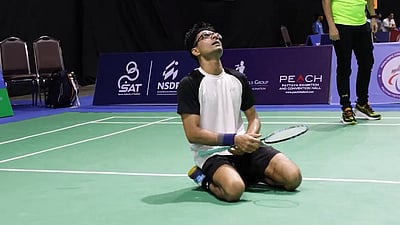 பாராலிம்பிக்ஸ் பாட்மின்டன்: வெள்ளி வென்றார் ஐஏஎஸ் அதிகாரி சுஹாஸ் எத்திராஜ்!