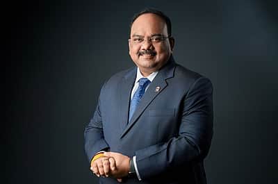 இந்தியன் ஆயில் தலைவராக வி. சதீஷ் குமாா் நியமனம்