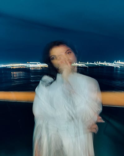 யார் இந்த நாயகி?