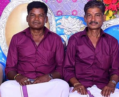 லாரி-பைக் மோதல்: சகோதரா்கள் இருவா் உயிரிழப்பு