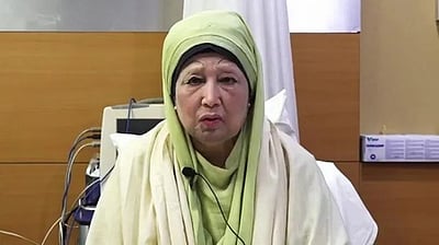 வங்கதேசம் 5 வழக்குகளிலிருந்து 
கலீதா ஜியா விடுவிப்பு