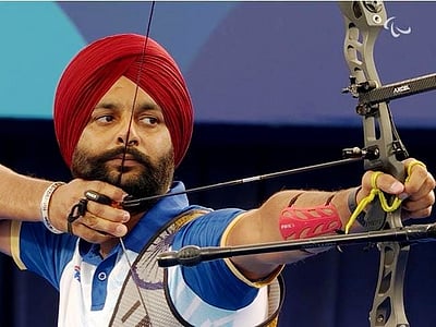 பாராலிம்பிக் வில்வித்தை: தங்கம் வென்ற முதல் இந்தியர்!