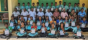 பெருந்துறை குறுமைய தடகளப் போட்டி: கொங்கு வேளாளா் பள்ளி மாணவா்கள் சிறப்பிடம்