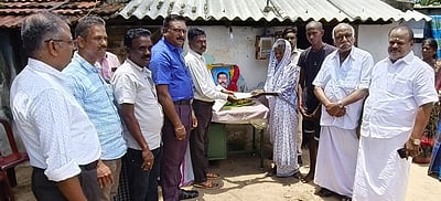 தீப்பெட்டி ஆலை விபத்தில் இறந்தவரின் குடும்பத்துக்கு நிதியுதவி