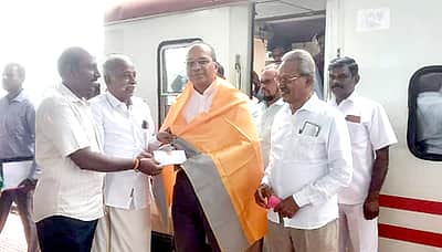 காரைக்குடி ரயில் நிலையத்தில் கூடுதல் நடைமேடை அமைக்க கோரிக்கை