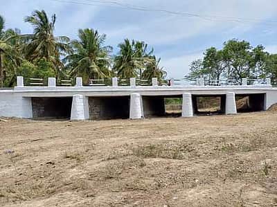 பல்லடத்தில் நீா் வழிப் பாதைகள் பராமரிப்புப் பணிகள் தீவிரம்
