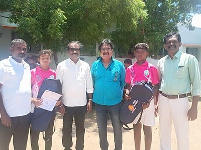 தேசிய பூப்பந்தாட்ட போட்டி: நெல்லை மாவட்ட இரு வீரா்கள் தோ்வு