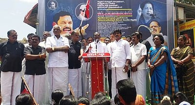 மேம்படுத்தப்பட்ட சுரங்க நடைபாலம் அமைக்காவிட்டால் ரயில் மறியல்: அரக்கோணம் எம்எல்ஏ