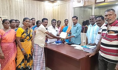 பொய்கை திருநகரில் அடிப்படை வசதிகள் செய்யக் கோரி மனு