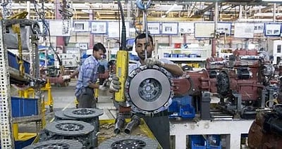 ஆகஸ்டில் மிதமாகச் சரிந்த உற்பத்தித் துறை