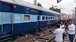 பொதிகை விரைவு ரயிலை முதலாவது நடைமேடையில் நிறுத்த வலியுறுத்தல்