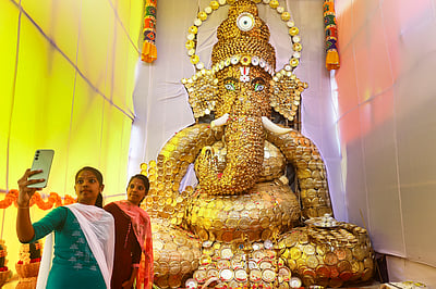 சதுர்த்தி விழா -   புகைப்படங்கள்