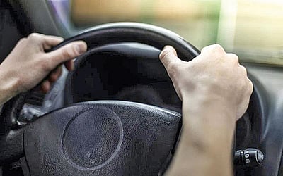 வாகனம் ஓட்டும்போது...