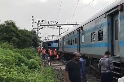 இந்தூர்-ஜபல்பூர் விரைவு ரயில் தடம் புரண்டு விபத்து