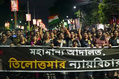 ஆதாரங்களை அழிக்க முயன்ற போலீஸ்! கொல்கத்தா மருத்துவரின் பெற்றோர்