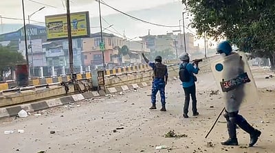 இம்பால் பள்ளத்தாக்கில் முழு அடைப்பு: மக்களின் இயல்பு வாழ்க்கை பாதிப்பு