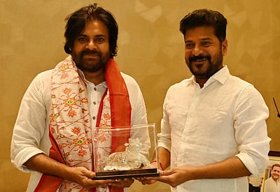 ரேவந்த் ரெட்டியுடன் பவன் கல்யாண் சந்திப்பு!