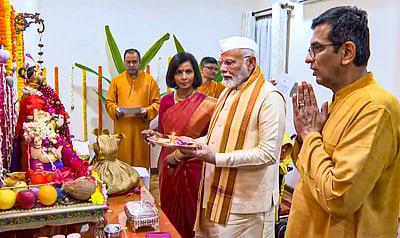 உச்சநீதிமன்ற தலைமை நீதிபதி வீட்டில் கணபதி பூஜை: பிரதமர் பங்கேற்பு!