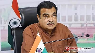 பெட்ரோல் வாகனங்களுக்கு நிகராக மின்சார வாகனங்கள் விலை குறையும்: மத்திய அமைச்சா்