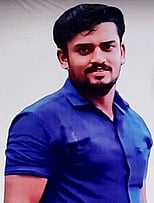 விபத்தில் உயிரிழந்த காவலருக்கு 30 குண்டுகள் முழங்க இறுதி மரியாதை