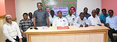 அரசு அலுவலா்கள் ஒன்றிய சிறப்பு செயற்குழுக் கூட்டம்