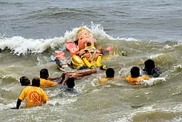 விநாயகர் சிலைகளைக் கரைக்க தற்காலிக குட்டைகள் அமைப்பது குறித்து ஆய்வு! தமிழக அரசு