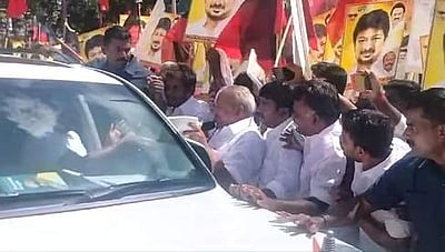 மானாமதுரை, திருப்புவனத்தில் அமைச்சா் உதயநிதிக்கு வரவேற்பு