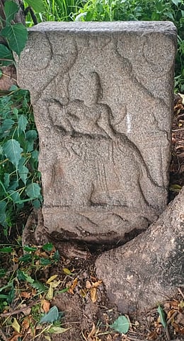 கம்பம் அருகே க.புதுப்பட்டியில் தொன்மையான இந்திரன் சிற்பம்