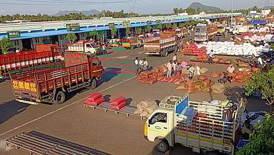 கேரள வியாபாரிகள் வராததால் களையிழந்த ஒட்டன்சத்திரம் காய்கறி சந்தை