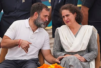 ராணுவ வீரர்களுடன் சென்ற பெண்ணுக்கு பாலியல் வன்கொடுமை: பாஜகவை சாடிய ராகுல், பிரியங்கா!