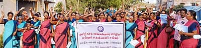 அங்கன்வாடி ஊழியா்கள் ஆா்ப்பாட்டம்