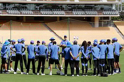 வங்கதேச டெஸ்ட் தொடர்: தீவிர பயிற்சியில் இந்திய வீரர்கள்!