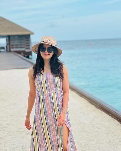 புத்தம் புது வெளி... அம்ரிதா ஐயர்!