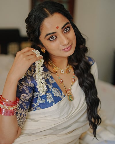 கவிதை பாடின கண்கள்....நமீதா பிரமோத்