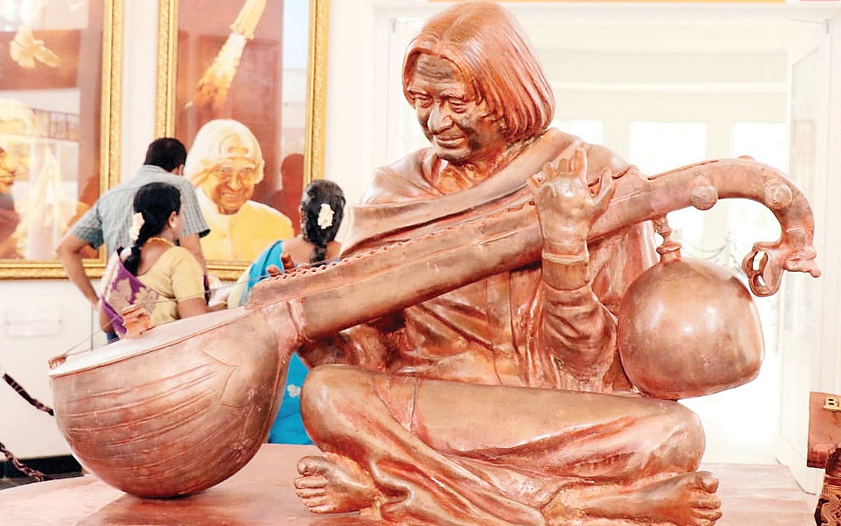 கலாம் நினைவிடத்தை அலங்கரிப்பதில் பெருமை!