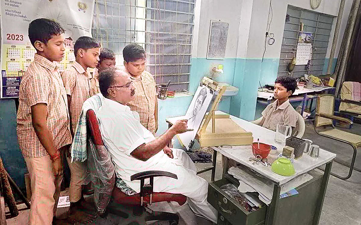 ஓவிய ஆசிரியராகப் பணியில்