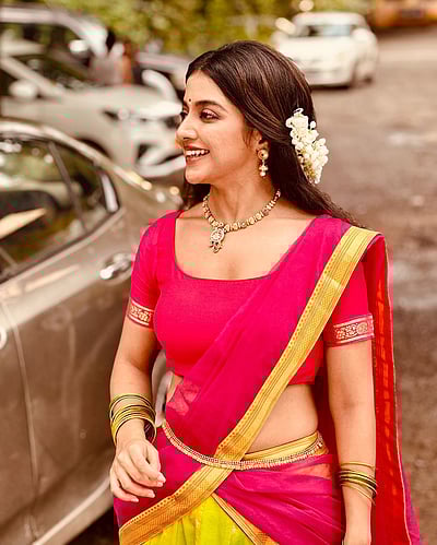 லைட், கேமிரா, ஆக்‌ஷன்..! குஷி துபே!