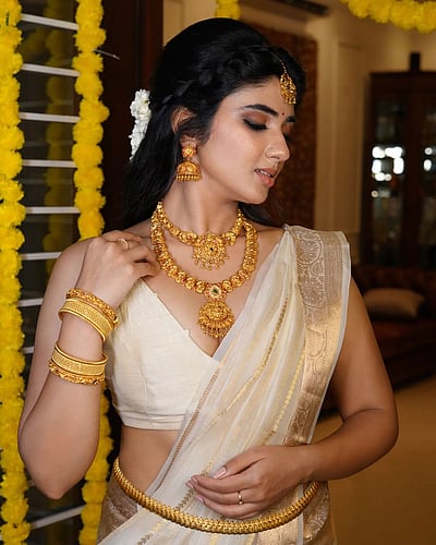 திகட்டாத ஓணம்... பிரக்யா நாக்ரா!