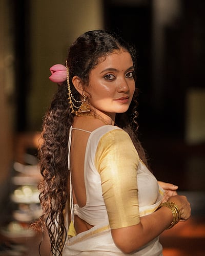 ஓணம் வந்தல்லோ... அன்னா பென்!