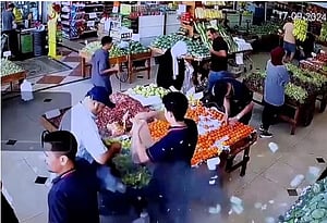 கெட்ட போரிடும் உலகம்!