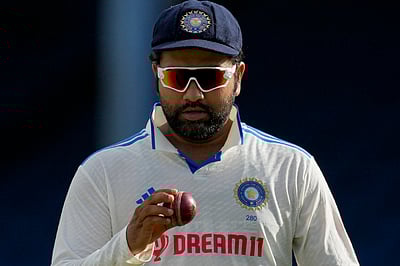 பந்துவீச்சில் சிலரை மட்டும் நம்பியிருக்க விரும்பவில்லை: ரோஹித் சர்மா