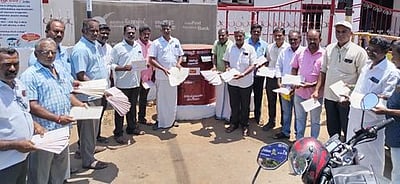 ஓய்வூதியத் திட்டத்தில் இணைக்கக் கோரி ஊராட்சி செயலா்கள் போராட்டம்