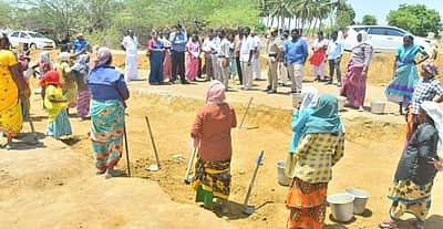 உங்களைத் தேடி உங்கள் ஊரில் திட்டம்: திசையன்விளை வட்டத்தில் ஆட்சியா் ஆய்வு