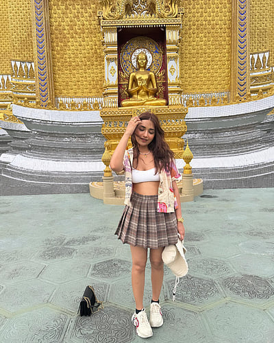 புத்த நிழலில்... ஜியா சங்கர்!