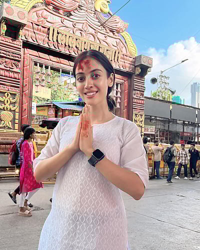 கணபதி பப்பா மோரியா... அதிதி சர்மா!