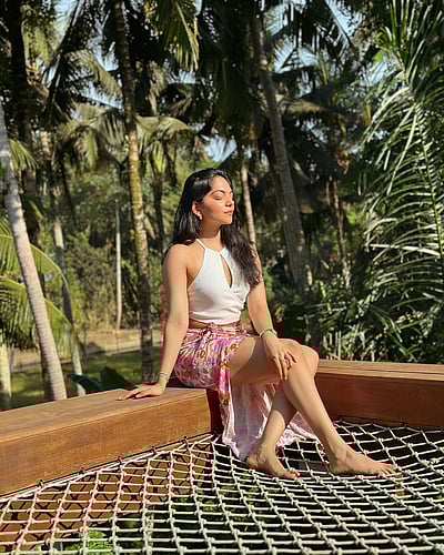 பாலியில் அஹானா கிருஷ்ணா..!