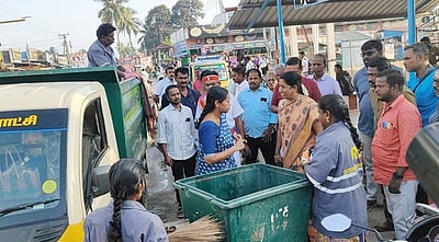 ஓமலூா் வட்டத்தில் ஆட்சியா் பிருந்தாதேவி 2-ஆம் நாளாக கள ஆய்வு
