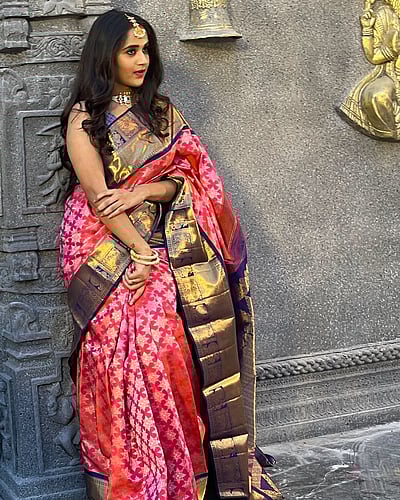 ஒரு காதல் தேவதை... தீப்தி சுனைனா!