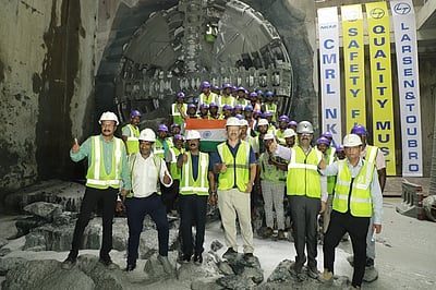 சென்னை மெட்ரோ ரயில் பணி: அடையாறு நிலையத்தை வந்தடைந்தது காவேரி இயந்திரம்!